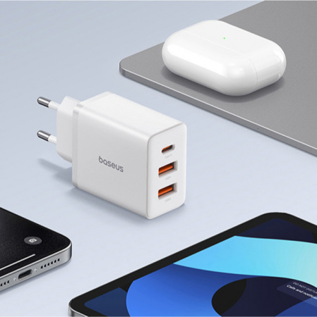 Сетевое зарядное устройство OS-Baseus Cube Fast Charger 2U+C 30W EU Белый (P10111402213-00) 